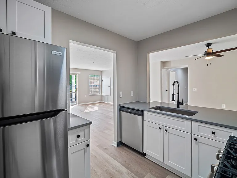 Cherry Tree Village Apartments — Photo 216