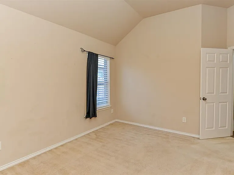 2106 Castle Gardens Ln — Photo 27