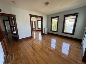 30 Pattison St, Worcester, MA