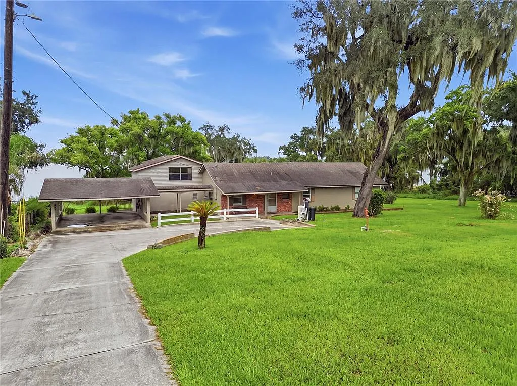3 bed, 3.0 bath, 2630 sqft, $2,750 — Photo 2