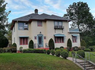 37 Lindbergh Ave, Holyoke, MA 01040