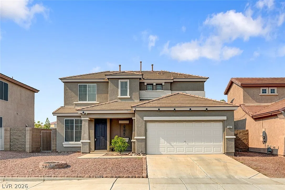 3 bed, 2.5 bath, 1656 sqft, $2,095 — Photo 1