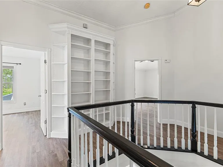 9307 Poplar Creek Ct — Photo 25