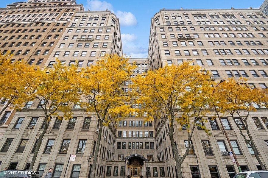 1st image of 3520 N Lake Shore Dr APT 3H