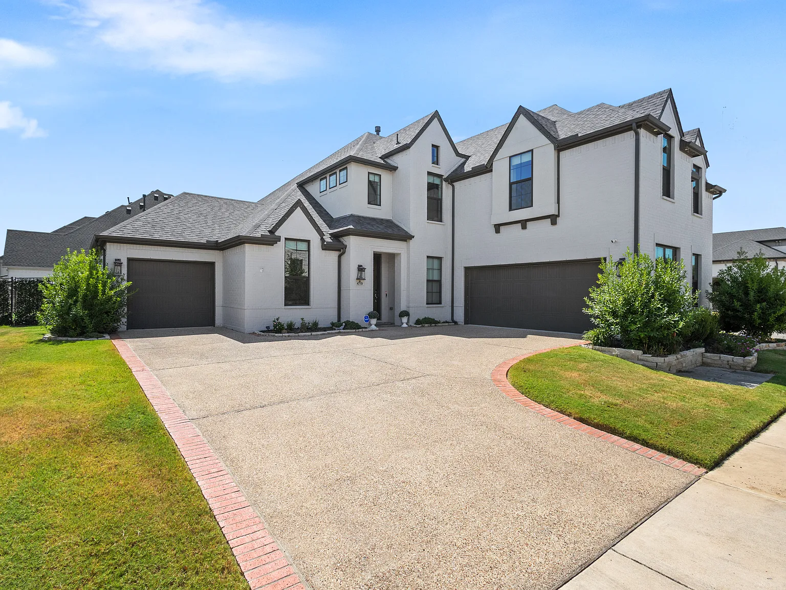 4 bed, 3257 sqft, $5,500 — Photo 1