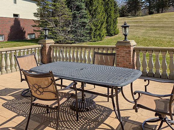 4th image of 1053 Autumnview Ct