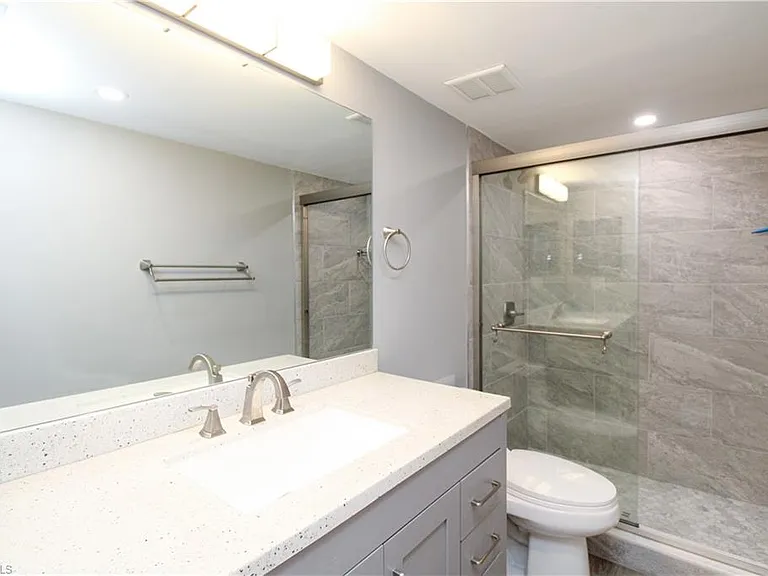 600 Valley Stream Dr #F9 — Photo 43