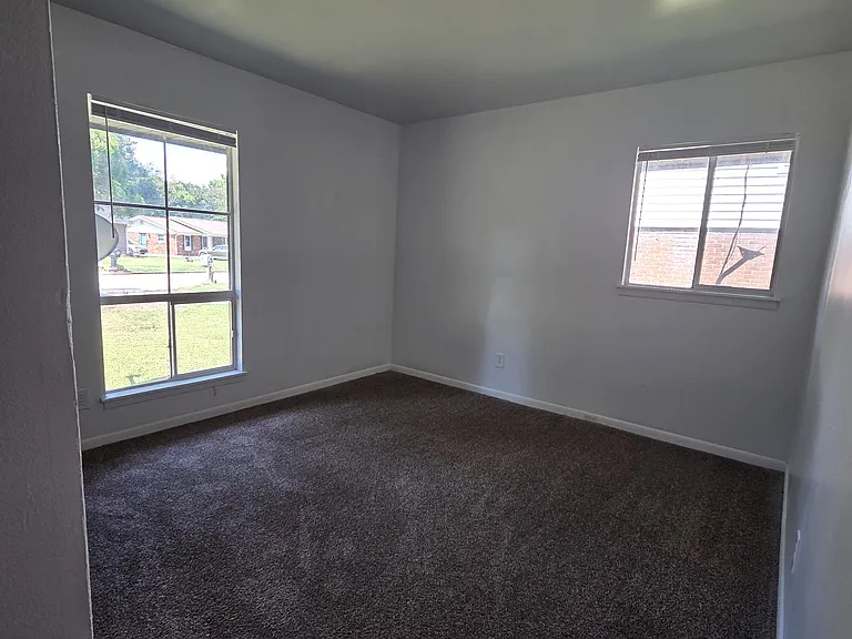 3313 Greening Ln — Photo 7