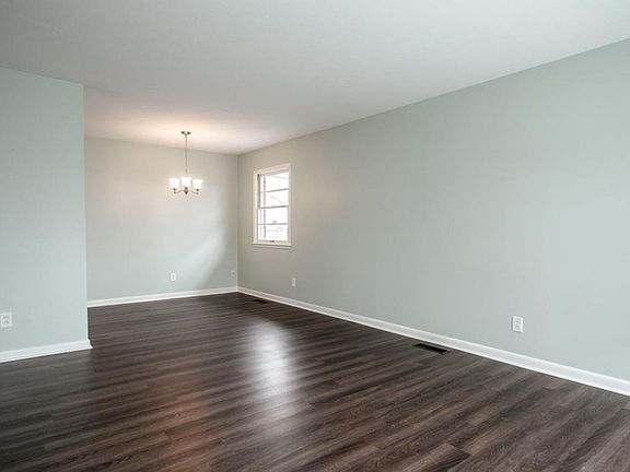 4th image of 3531 Terrier Ln