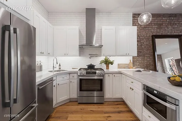 Sold by Corcoran | media 21