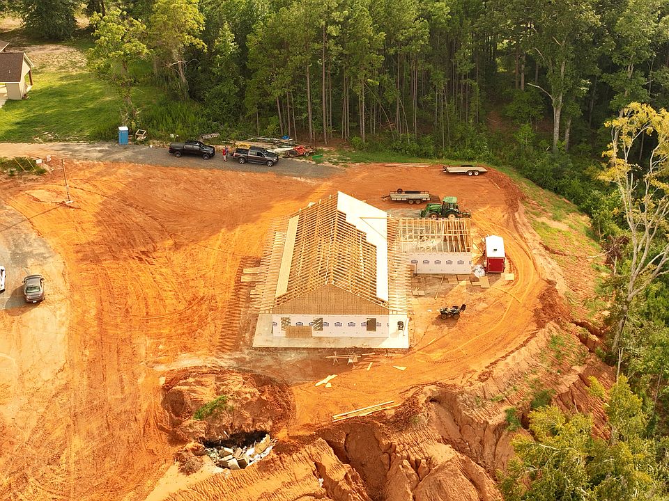 2nd image of 5856 Grayce Ln
