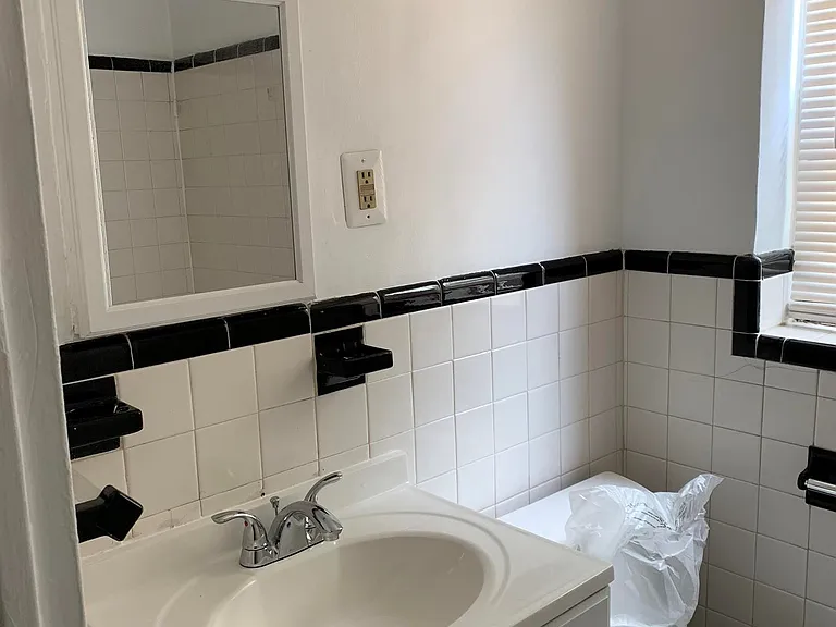 Arundel Park Apartments, LLC — Photo 10