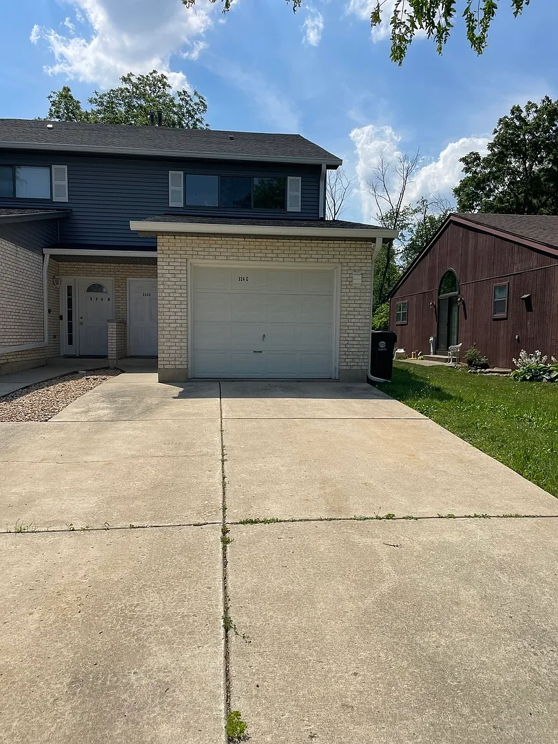 324 Brookdale Dr APT C photo 1