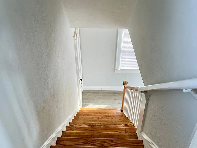 807 11th St W — Photo 14