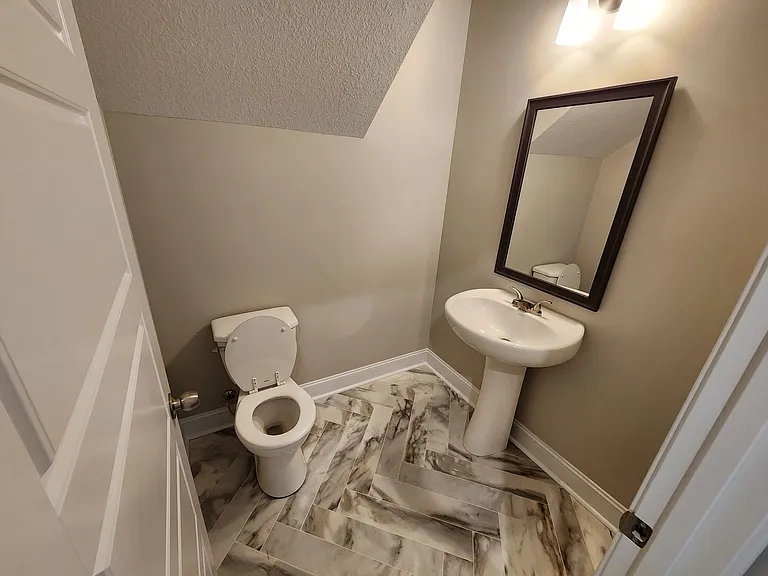 219 Donegal Dr — Photo 15
