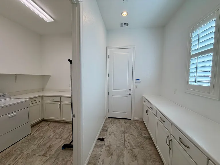 313 Meadow Brush Pl — Photo 18