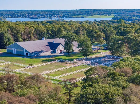 7 Olin Howland Way, Westport, MA 02790