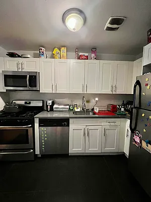 Rented by Hagstrom Management Inc | media 4