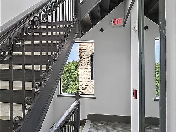 3rd image of 32 Magnolia Ave #102