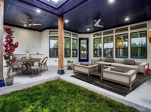 2nd image of 505 Shadow Wood Ln