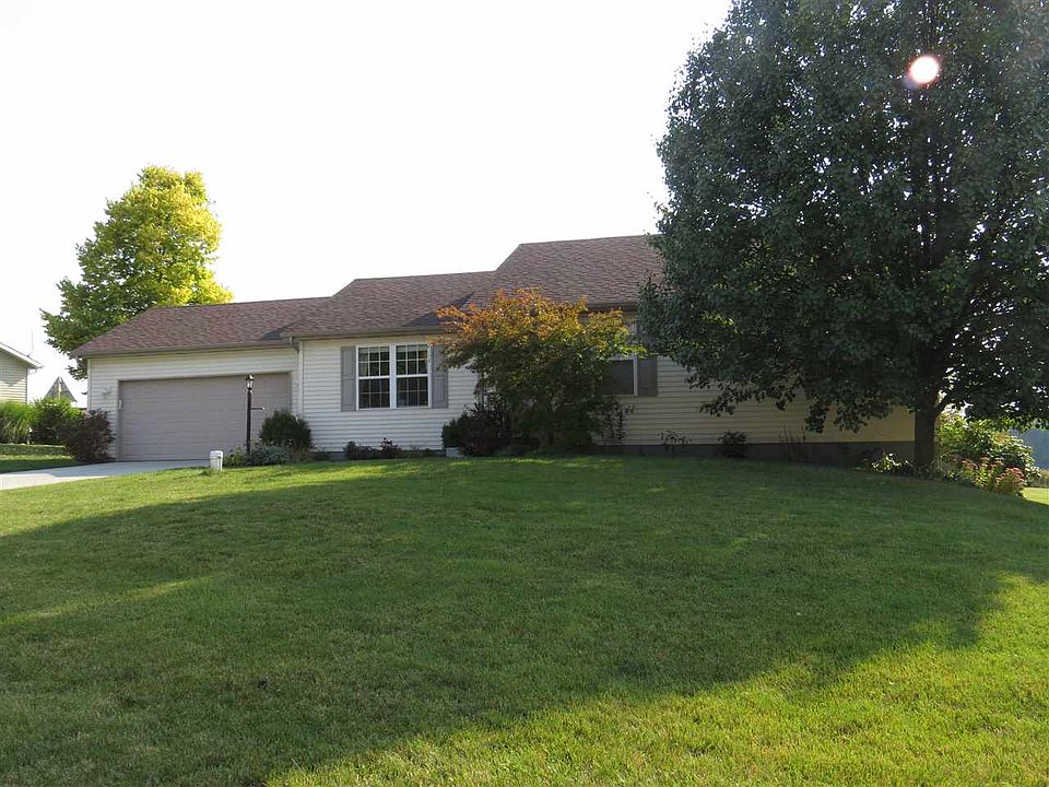 1st image of 60674 Whitethorn Ln