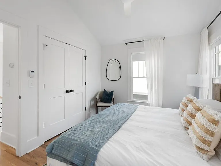 338 Sinclair Ave NE #CH — Photo 12