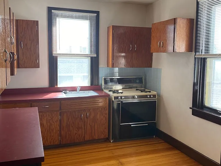 322 West Main — Photo 3