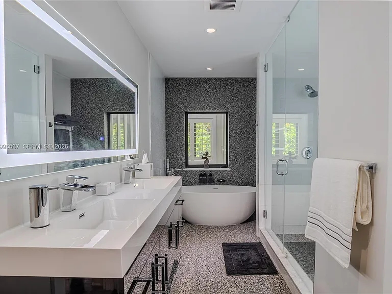 231 Fluvia Ave — Photo 8