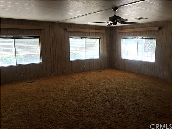 5th image of 973 Leonard Ln