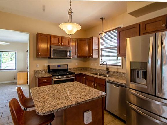 5th image of 5324 Gilson Ave