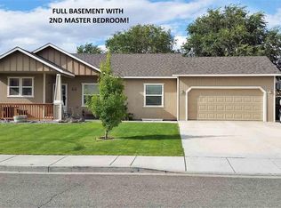 5202 S Desert Dove Loop, West Richland, WA