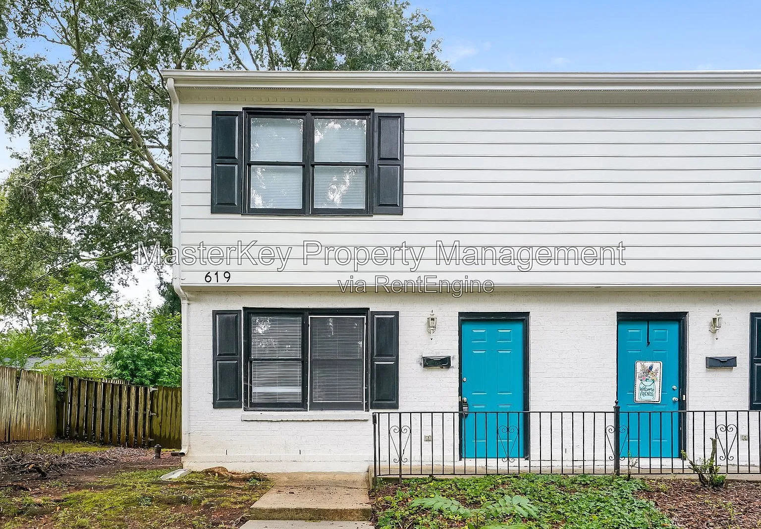 2 bed, 1.5 bath, 1242 sqft, $1,400 — Photo 1