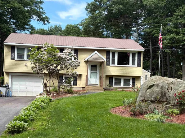 13 Kitt Lane, Londonderry, NH 03053