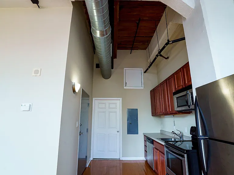 1010 Arch St #609 — Photo 6