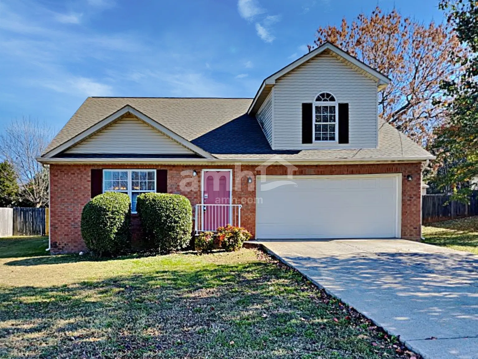 4 bed, 3.0 bath, 1950 sqft, $2,345 — Photo 1