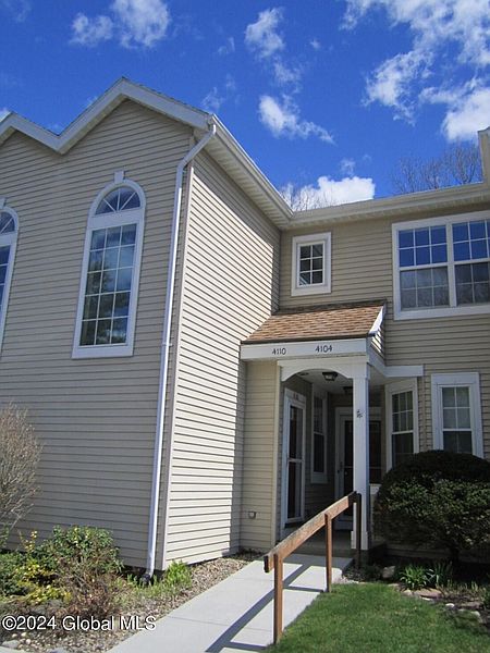 2nd image of 4110 S Foxwood Drive