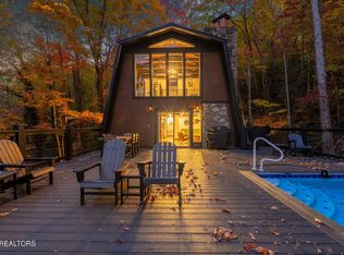 915 Stans Rd, Gatlinburg, TN 37738