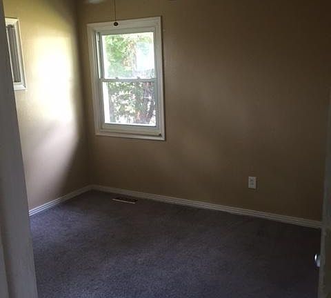 5th image of 24412 Tallman Ave