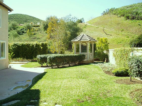 4th image of 427 Via Cresta