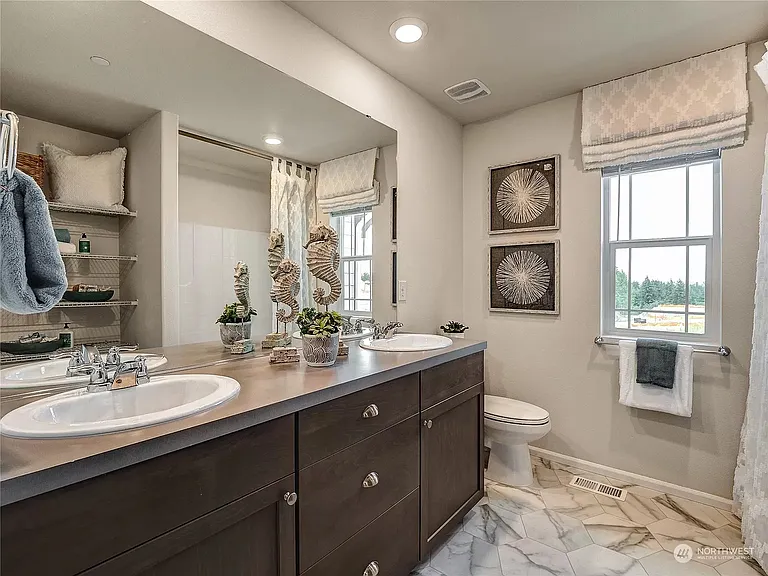 Bath 2 (2nd floor comman bathroom) - 1