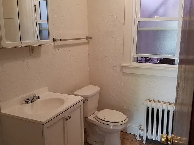 3135 Bates St — Photo 9