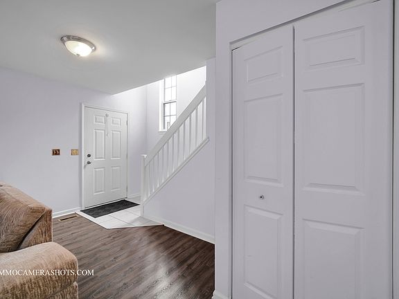 3rd image of 1143 Orleans Dr #0