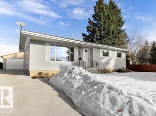 875 Juniper Ave, Strathcona County, AB T8A 2C8