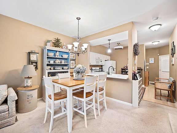 4th image of 2744 Odlum Dr #2744