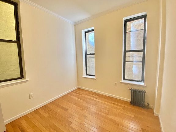3rd image of 370 Columbus Ave
