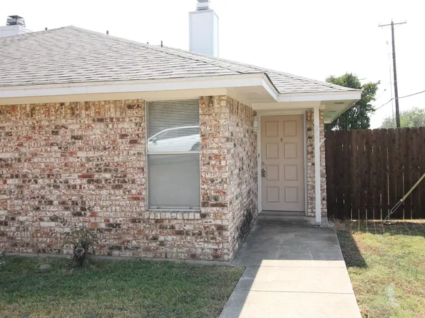 217 Matt Pl, Grand Prairie, TX 75051