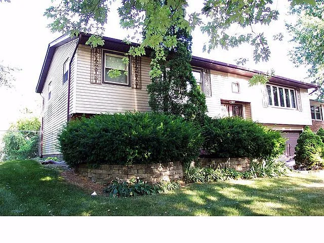 21613 Jeffrey Ave photo 1