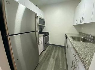 142-19 Barclay Ave #3T, Flushing, NY 11355
