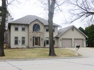 2050 S Point Rd, Green Bay, WI 54313