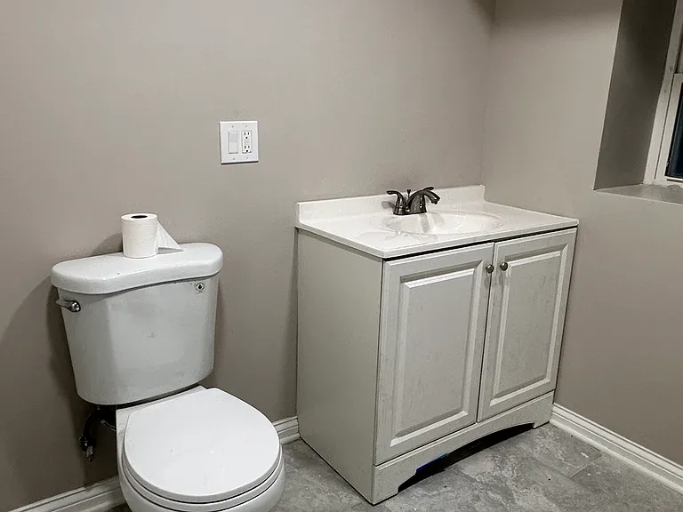 2908 W 38th Pl #BASEMENT — Photo 11